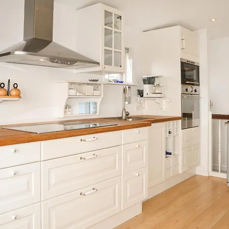 Two-bedroom In V 埃斯比约