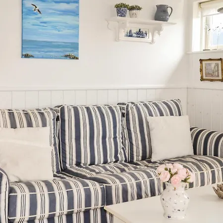 Σπίτι διακοπών Two-bedroom In V