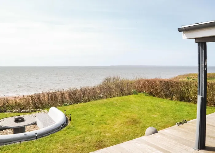 Σπίτι διακοπών Two-bedroom In V