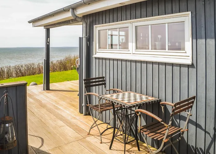 Σπίτι διακοπών Two-bedroom In V *